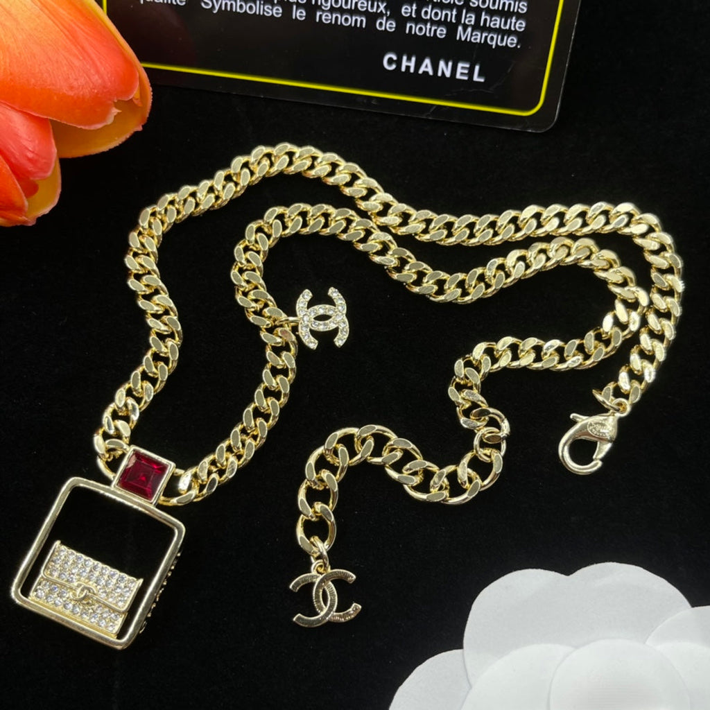 18K  Chanel Bag Pendant Chain Necklace
